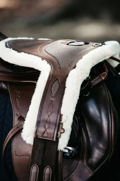 Sangle Bavette Sheepskin Stud Girth Special Kentucky Horsewear